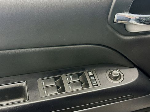 Used 2015 Jeep Patriot High Altitude AWD/4WD image 15