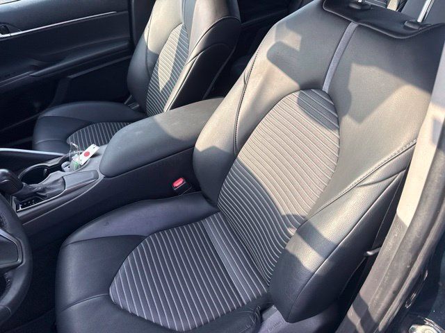 Used 2021 Toyota Camry SE FWD image 20
