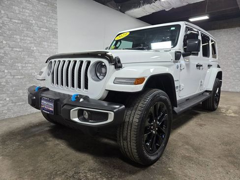 Used 2023 Jeep Wrangler Unlimited Sahara w/ Cold Weather Group image 5