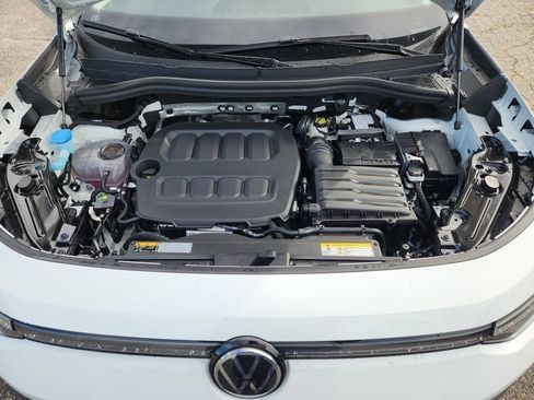 New 2025 Volkswagen Tiguan SE image 20