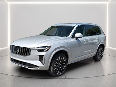 Used 2025 Volvo XC90 T8 Ultra w/ Lounge Package AWD/4WD image 1