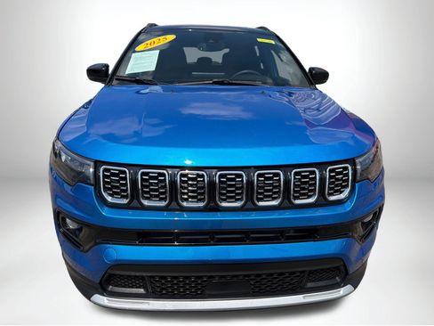 Used 2025 Jeep Compass Limited AWD/4WD image 10