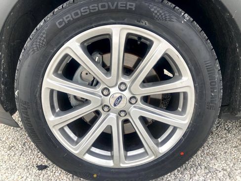 Used 2017 Ford Explorer Limited w/ Equipment Group 301A FWD image 29
