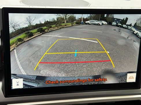 Certified 2025 Toyota Tacoma TRD Sport image 17