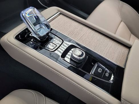 New 2026 Volvo XC90 B6 Core w/ Protection Package AWD/4WD image 20