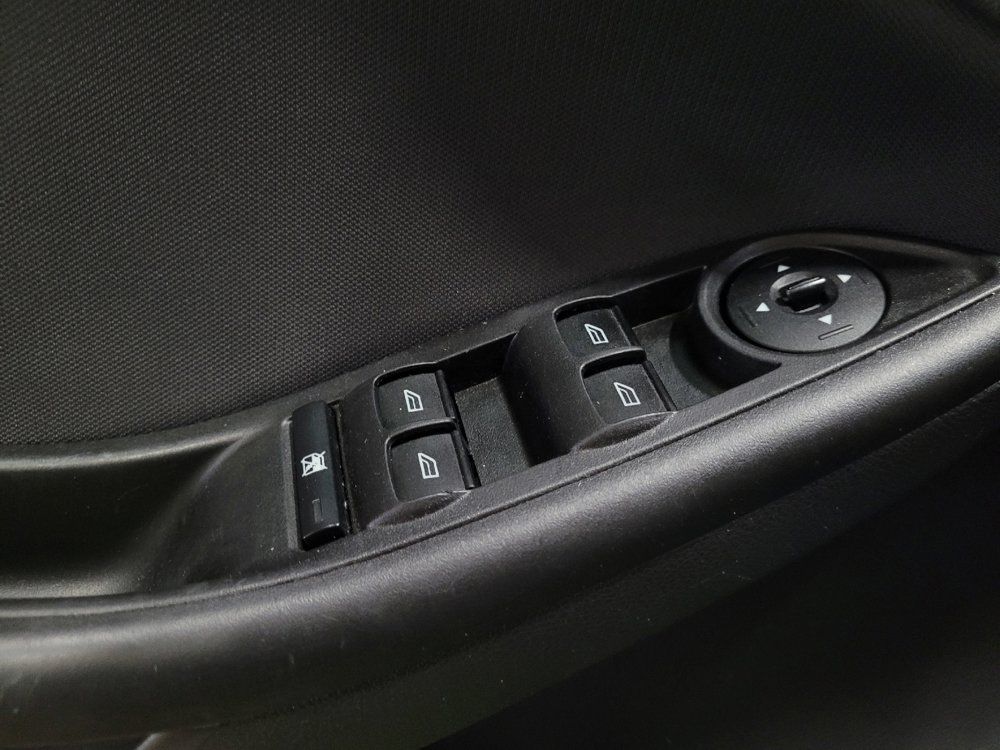 Used 2018 Ford Focus SE FWD image 27