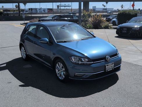 Used 2018 Volkswagen Golf SE FWD image 4
