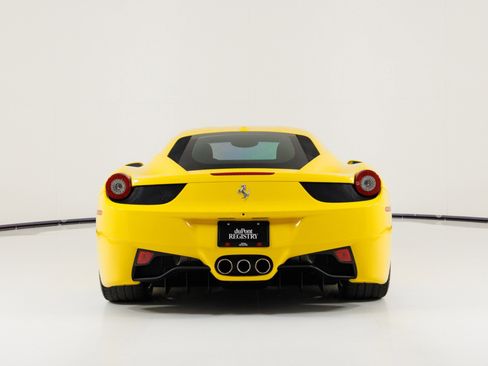 Used 2011 Ferrari 458 Italia Coupe RWD image 4