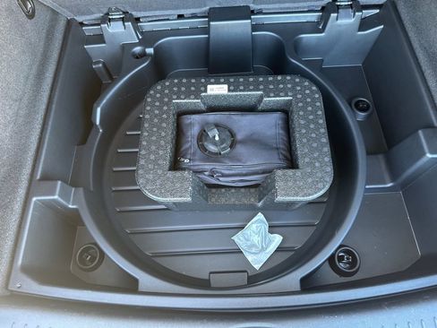 Certified 2024 Cadillac XT4 Luxury w/ Cold Weather Package image 36