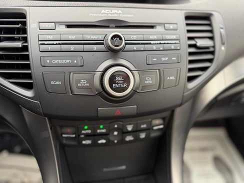 Used 2013 Acura TSX Sedan image 38