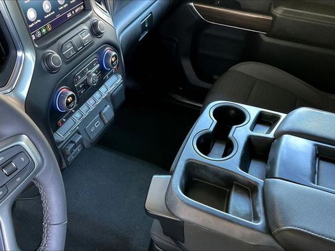 Used 2022 Chevrolet Silverado 2500 LT w/ Convenience Package image 19