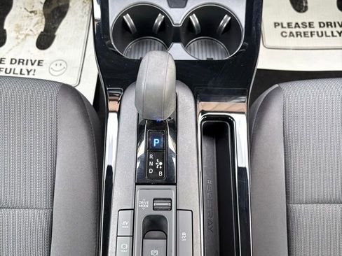 Used 2025 Toyota Prius LE image 30