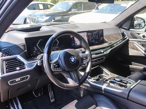 Used 2023 BMW X7 xDrive40i w/ M Sport Package AWD/4WD image 16