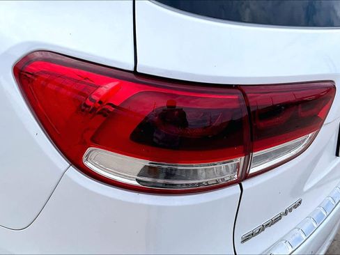 Used 2016 Kia Sorento SX image 27