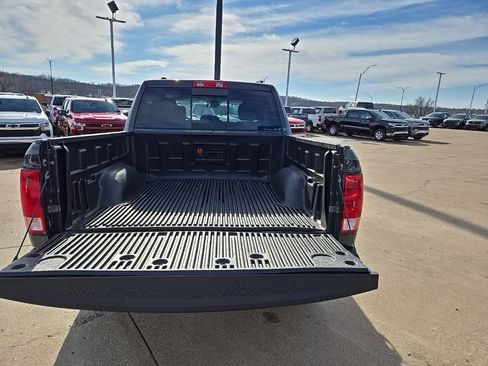 Used 2018 RAM 1500 Classic SLT image 39