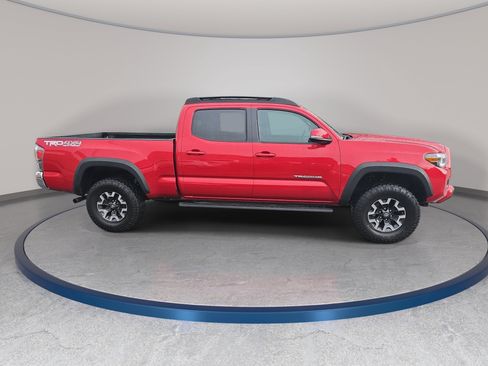 Used 2023 Toyota Tacoma TRD Off-Road AWD/4WD image 4