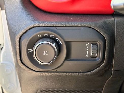 Used 2023 Jeep Wrangler Unlimited Rubicon image 20