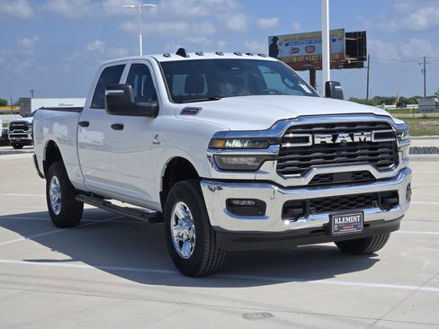 New 2026 RAM 2500 Tradesman AWD/4WD image 3