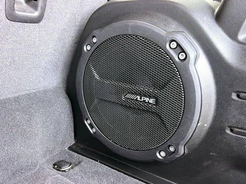 Used 2023 Jeep Wrangler Unlimited w/ Sun & Screen Package image 23