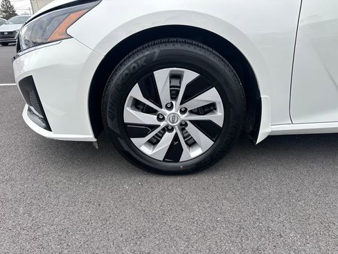 Used 2024 Nissan Altima 2.5 S image 12