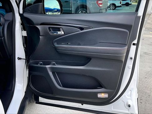 Used 2021 Honda Ridgeline Black Edition image 23