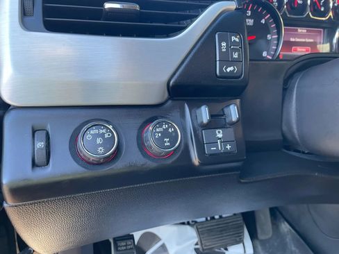 Used 2015 GMC Yukon SLT w/ HD Trailering Package image 25