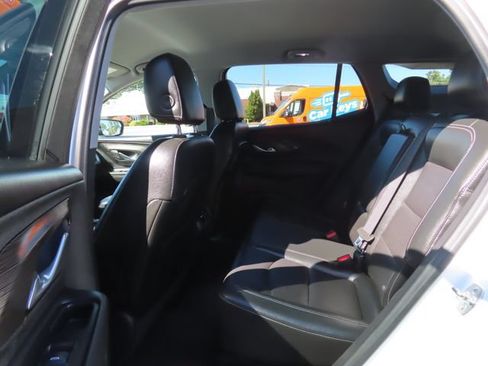 Used 2024 GMC Terrain SLT AWD/4WD image 20