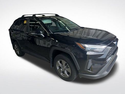 Used 2024 Toyota RAV4 LE AWD/4WD image 8