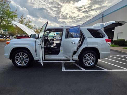 Used 2012 Toyota 4Runner Limited image 23
