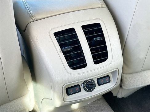 Used 2012 Ford Taurus Limited image 21