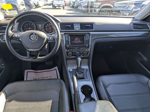 Used 2017 Volkswagen Passat 1.8T SE image 15