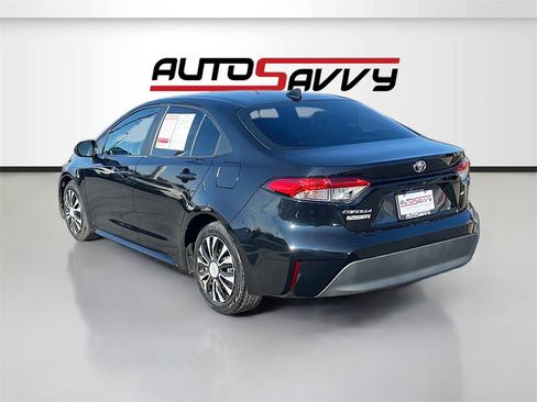 Used 2023 Toyota Corolla LE image 5