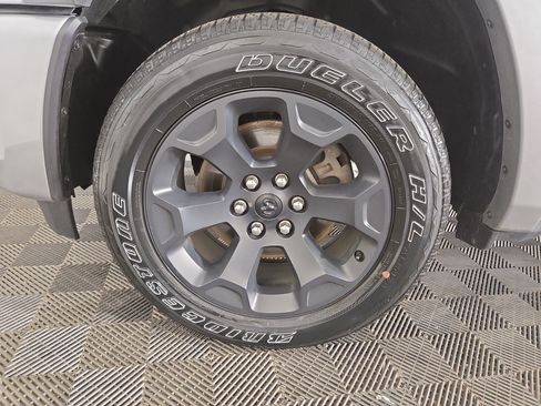 Used 2025 RAM 1500 Big Horn AWD/4WD image 34
