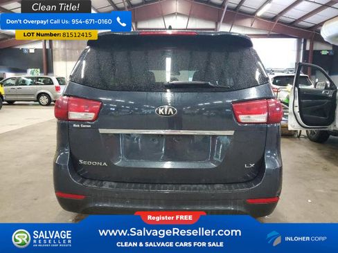 Used 2016 Kia Sedona LX w/ Option Group 020 FWD image 8