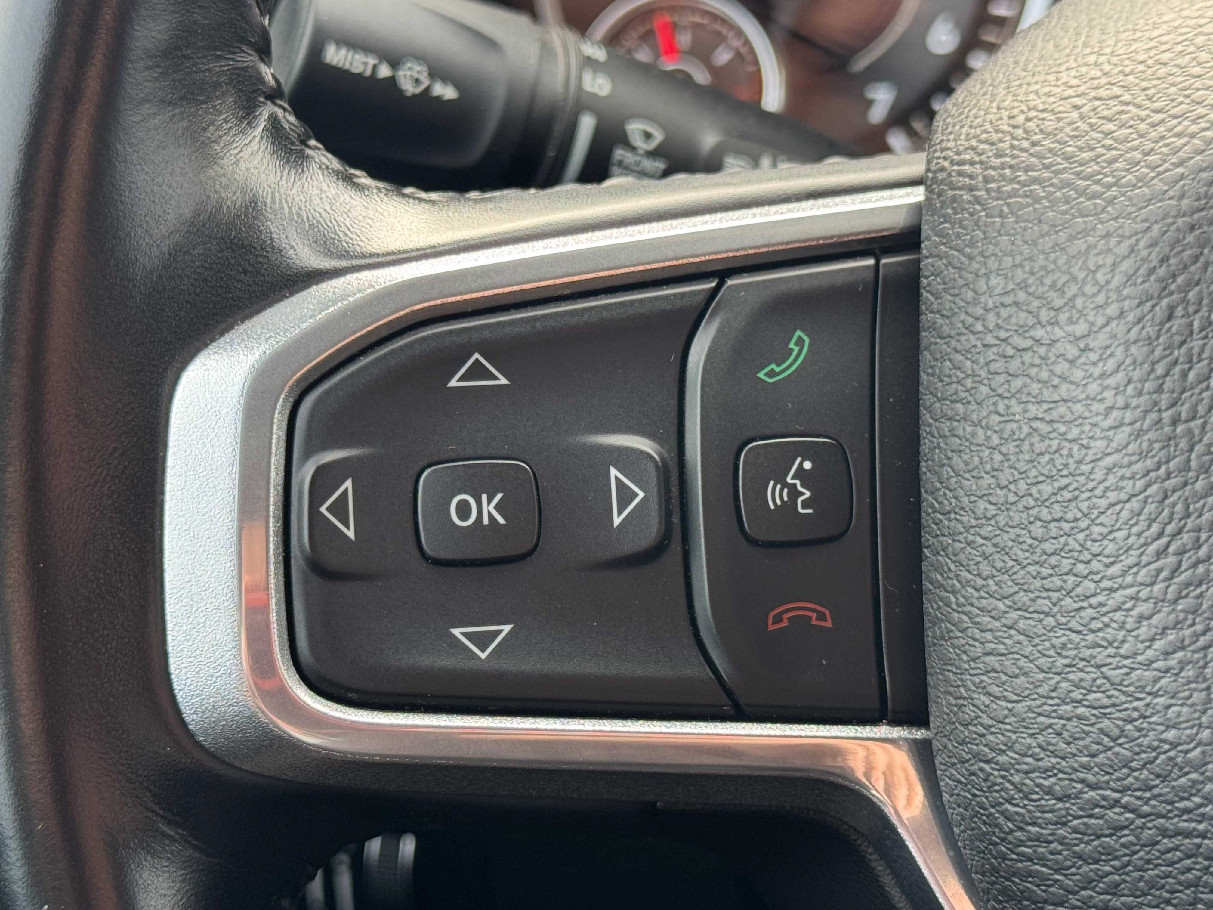 Used 2021 RAM 1500 Laramie w/ Off Road Group AWD/4WD image 39