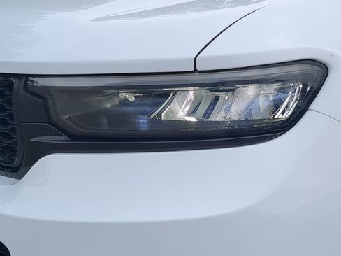 Used 2025 Jeep Grand Cherokee L Laredo image 36