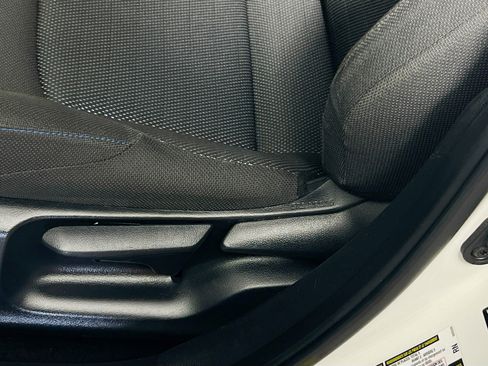 Used 2021 Toyota Corolla SE FWD image 15