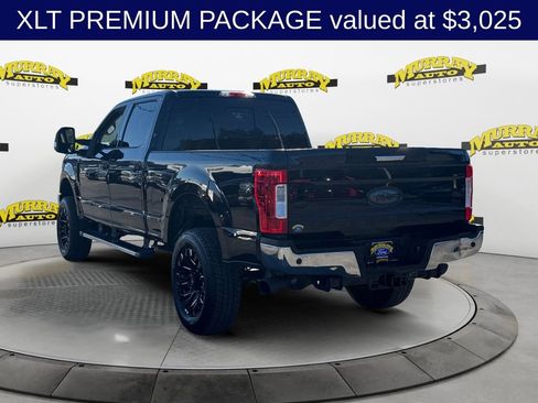 Used 2019 Ford F250 XLT w/ XLT Premium Package image 3