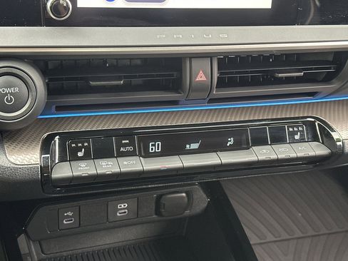 Used 2024 Toyota Prius LE image 20