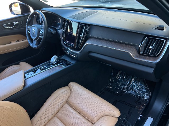 Used 2022 Volvo XC60 B5 Inscription w/ Advanced Package FWD image 37