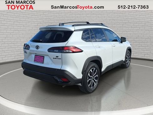 Used 2026 Toyota Corolla Cross SE image 5