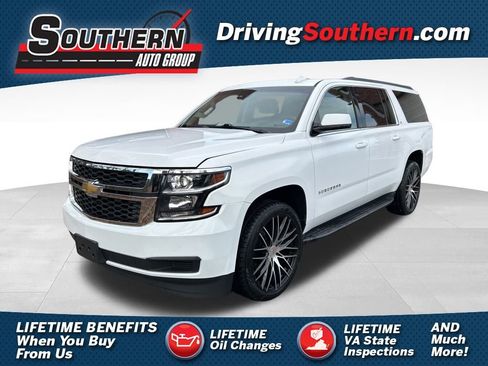 Used 2019 Chevrolet Suburban LT image 1