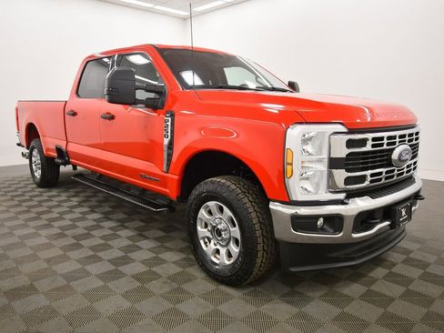 Used 2024 Ford F250 XLT image 9