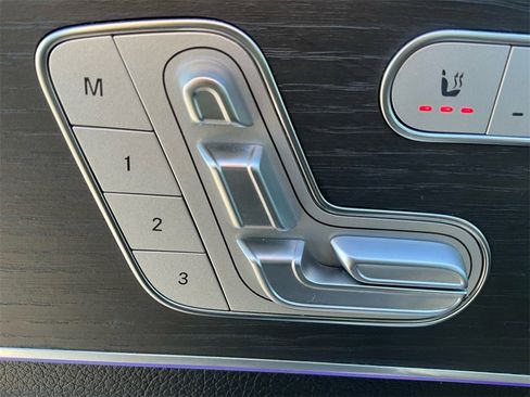 Used 2024 Mercedes-Benz GLE 450 4MATIC image 28