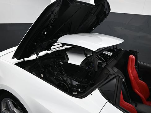 Used 2024 Chevrolet Corvette Stingray Convertible w/ 1LT image 38
