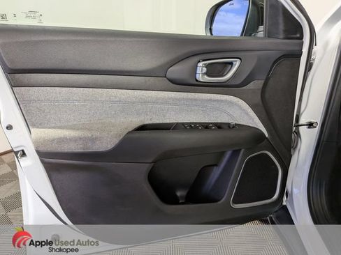 Used 2024 Jeep Compass Latitude AWD/4WD image 13
