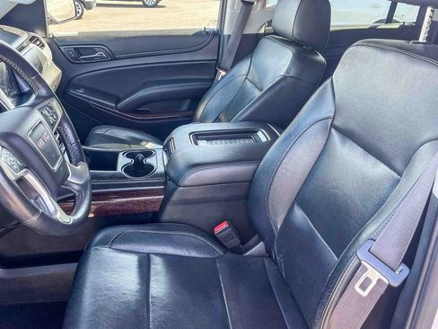 Used 2023 GMC Acadia AT4 image 9