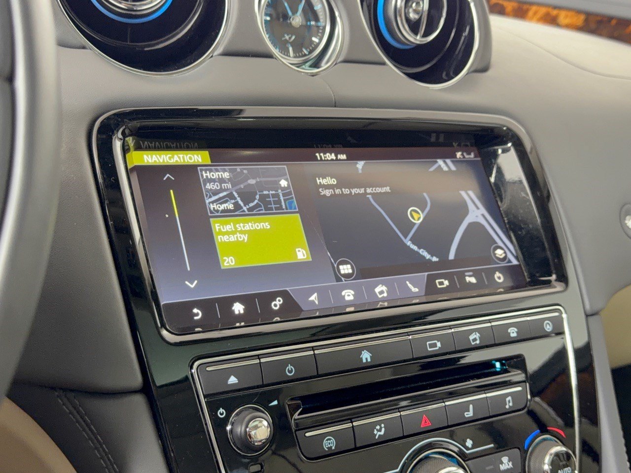 Used 2019 Jaguar XJ R-Sport RWD image 23