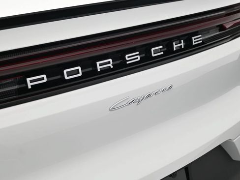 Used 2026 Porsche Cayenne Coupe AWD/4WD image 32