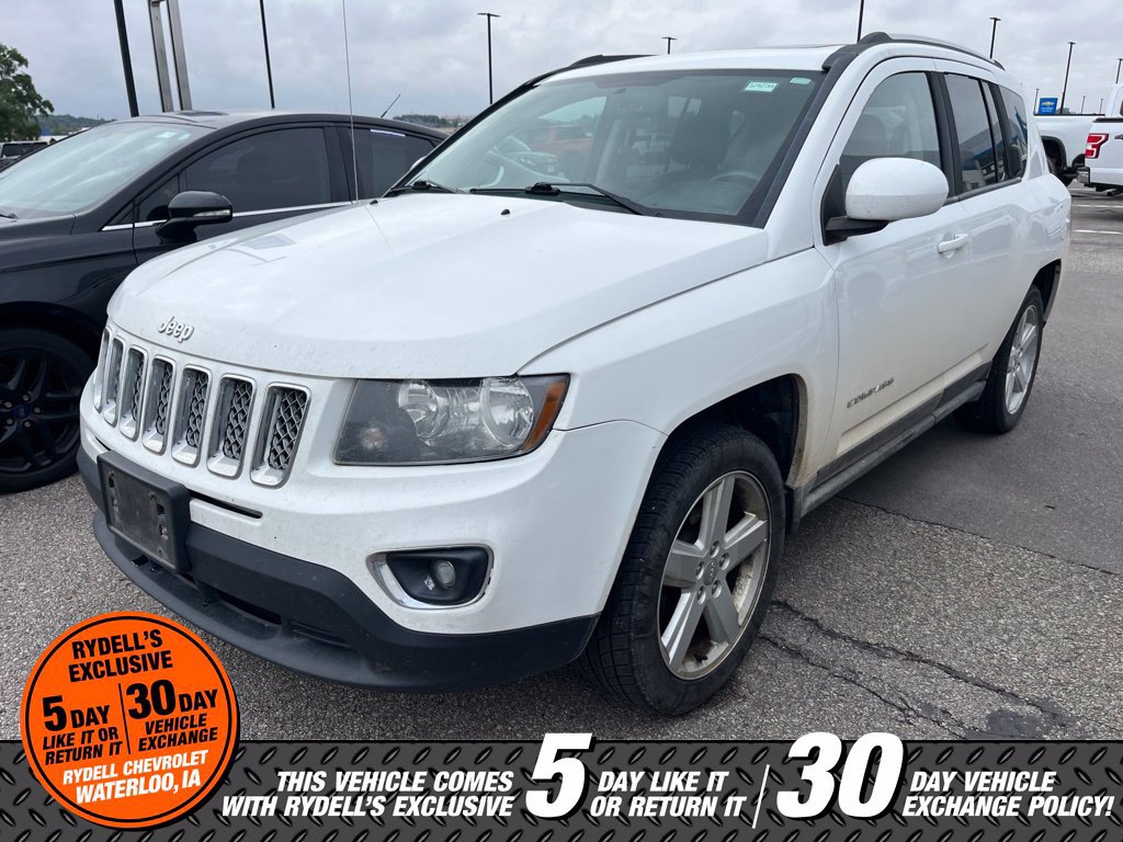 Used 2014 Jeep Compass Latitude FWD image 2